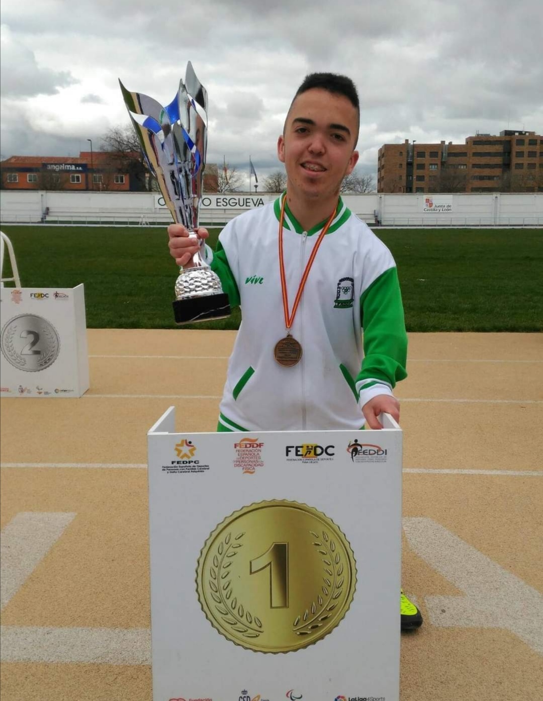 Álvaro Jiménez, Equipo Internacional de atletismo